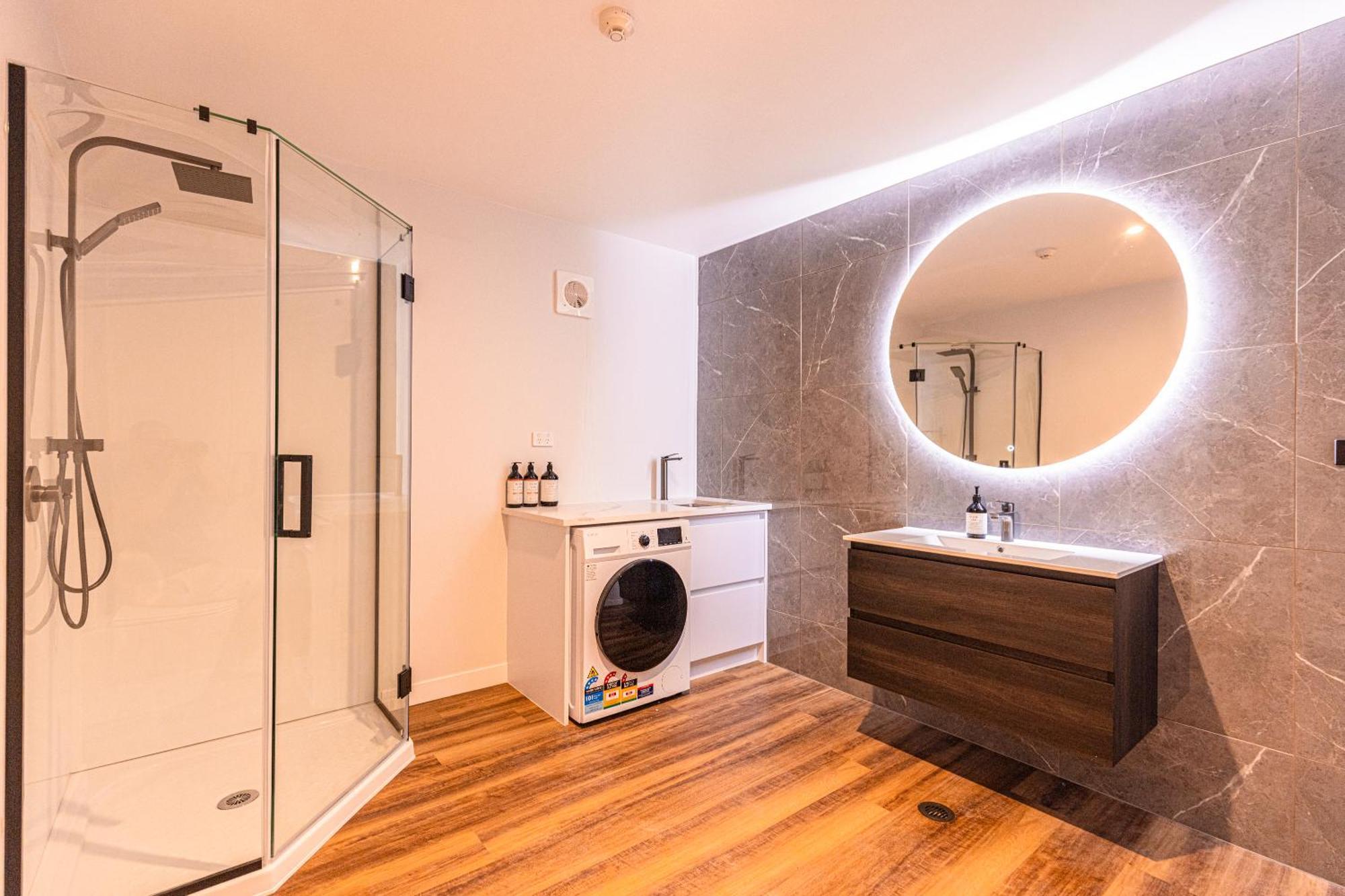 Johnston Apartments - Award-Winning Building, Your Unforgettable Stay Whanganui Exterior photo