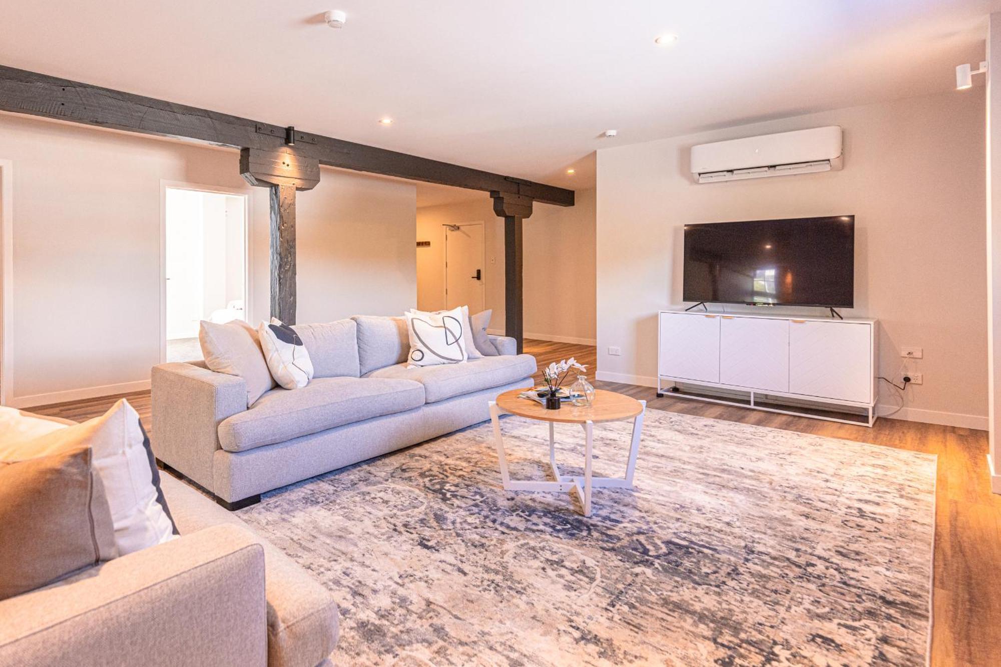 Johnston Apartments - Award-Winning Building, Your Unforgettable Stay Whanganui Exterior photo